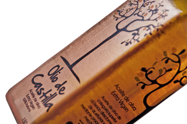 Packaging created by designer Verónica Jarquín for extra virgin olive oil brand Olio de Castilla