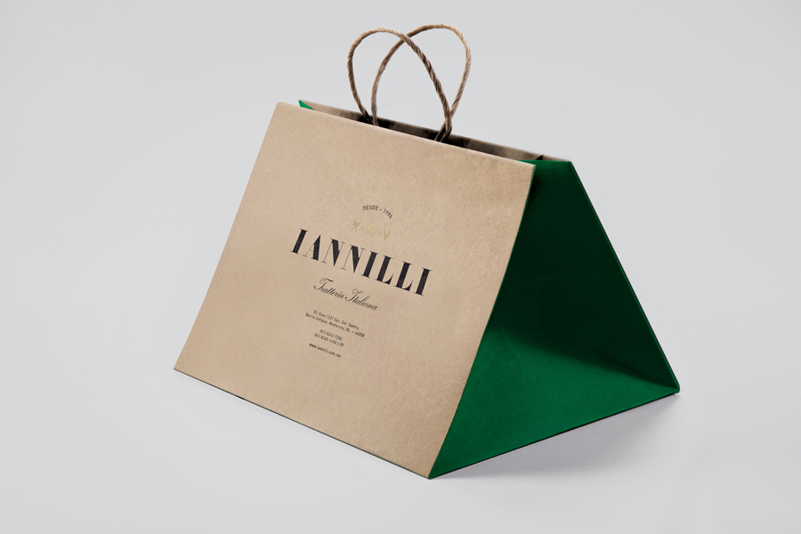 Logo and screen printed, uncoated and unbleached paper bag for Monterrey-based traditional Italian restaurant Iannilli designed by Savvy