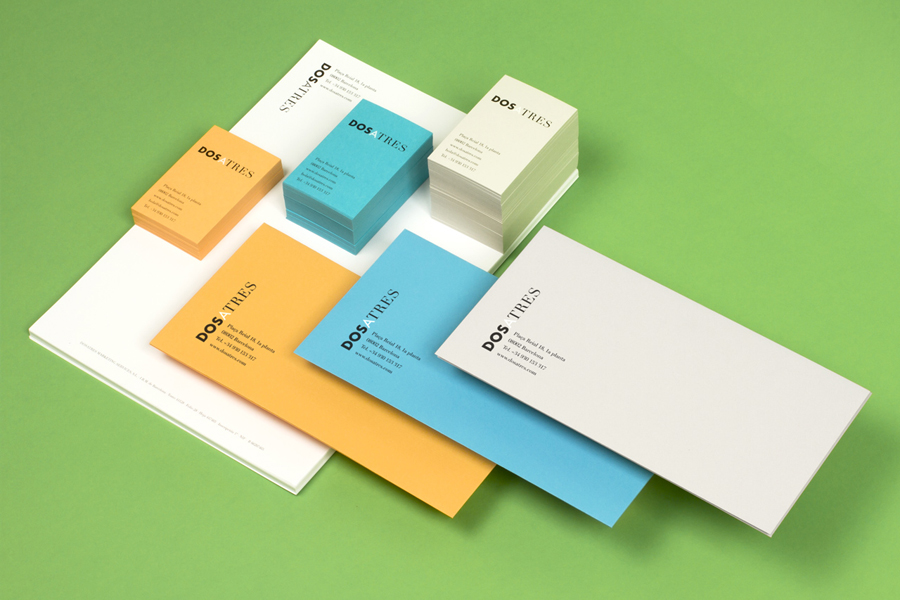 Logotype and stationery set designed by Comite for business and brand communication consultancy Dosatres
