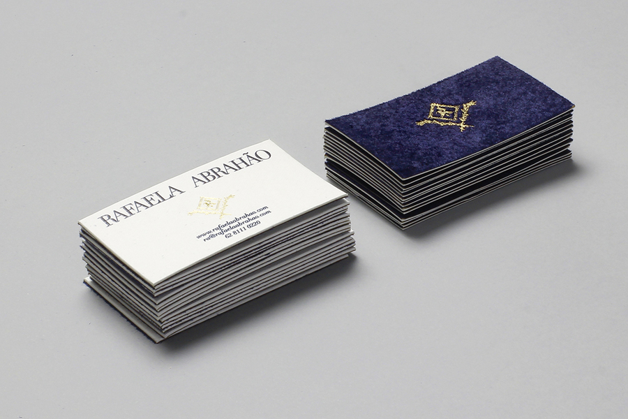 Logotype, monogram and duplex business card with gold foil detail designed by Br/Bauen for fashion blogger Rafaela Abrahão