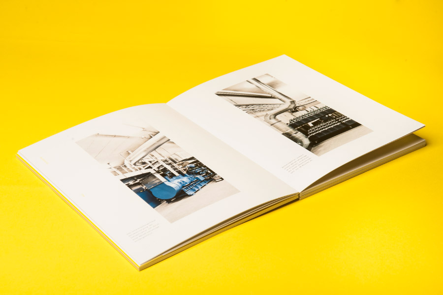 Brochure designed by Moodley for Raiffeisen Rechenzentrum (RRZ)