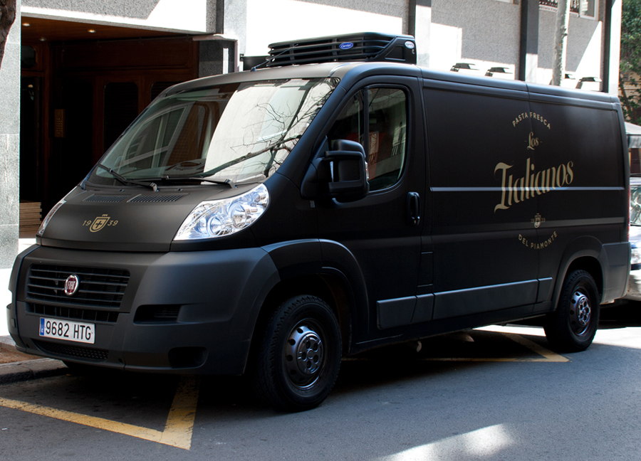 Van livery designed by Huaman for Barcelona based traditional Italian food producer Los Italianos