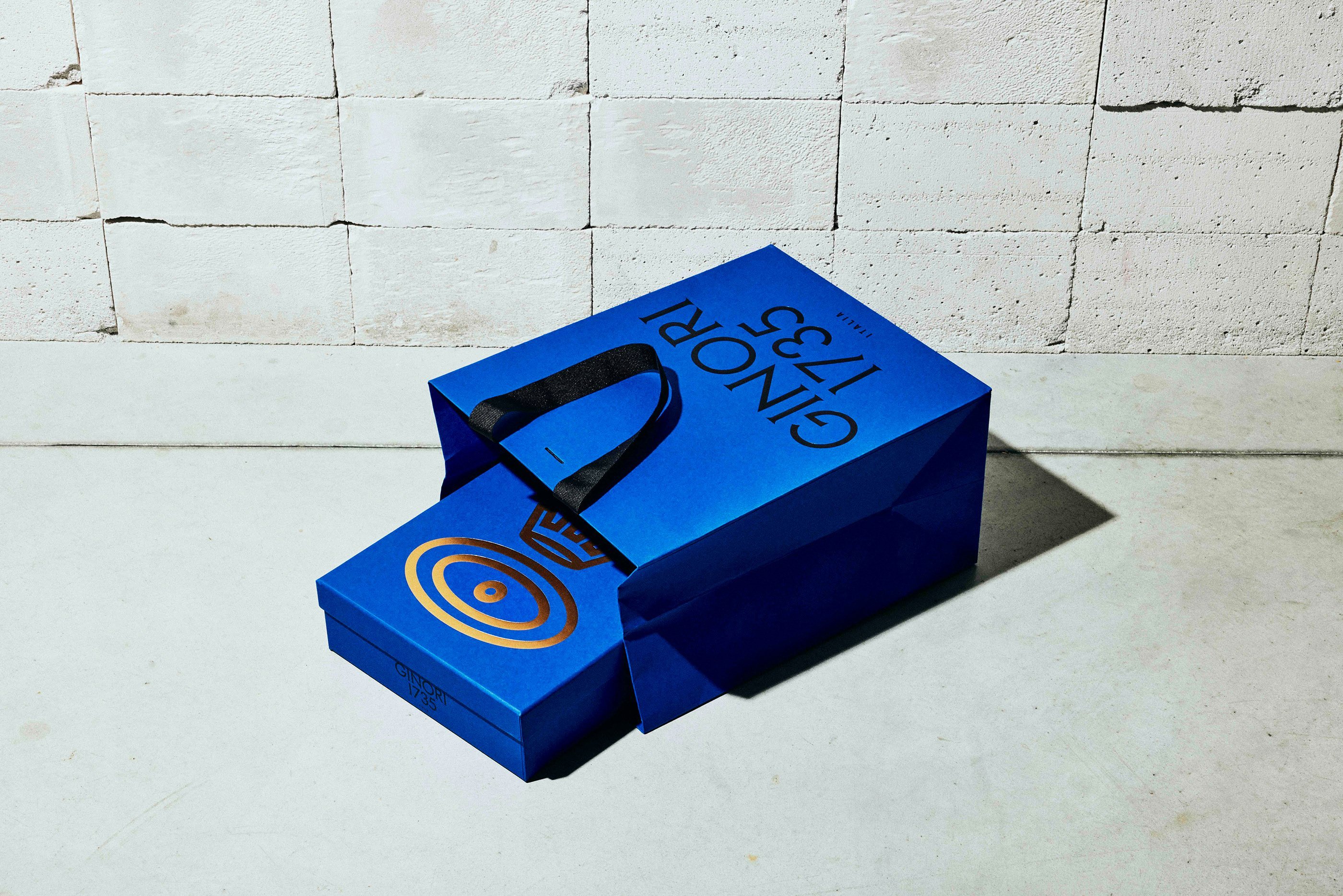 Yves Klein blue, Fedrigoni paper packaging design for Italian homeware brand Ginori 1735 by AUGE Design