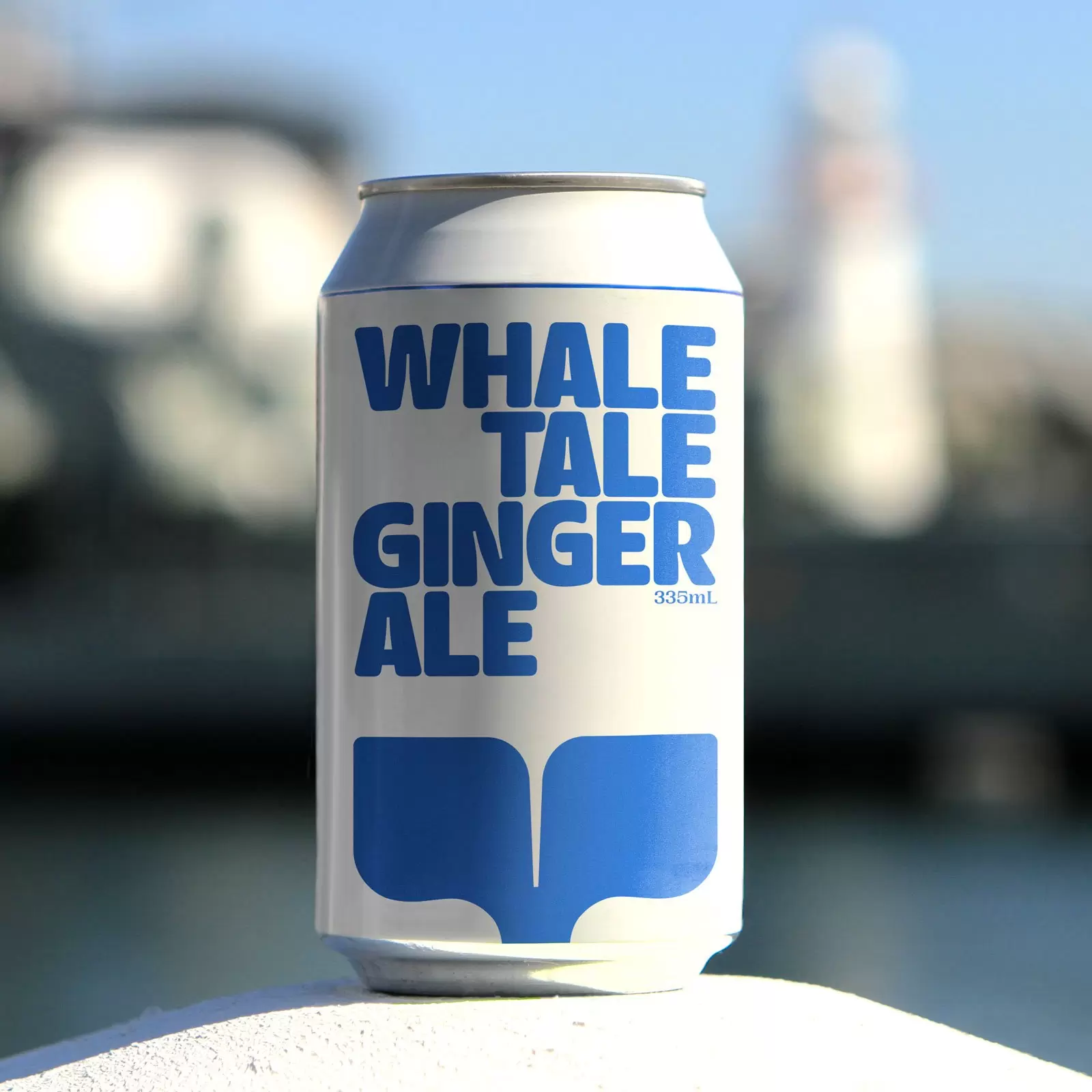 由 Interbrand Australia 設計的海濱藝術步行鯨魚故事的標志和視覺識別設計。