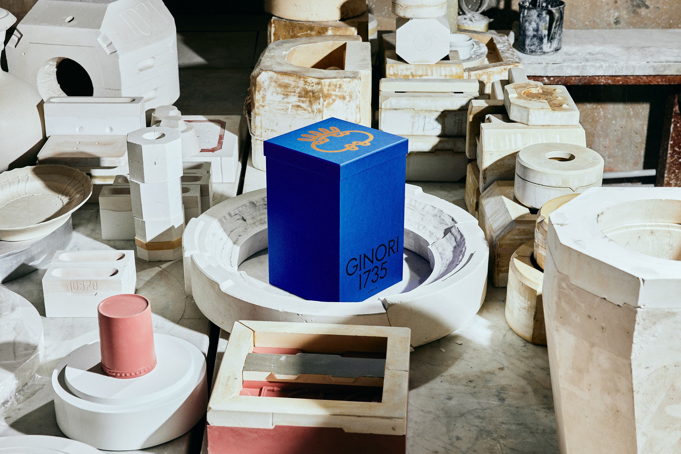 Yves Klein blue, Fedrigoni paper packaging design for Italian homeware brand Ginori 1735 by AUGE Design